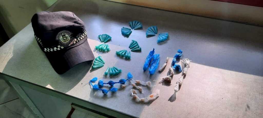 guarda-municipal-de-cosmopolis-encontra-drogas-escondidas-em-pneu