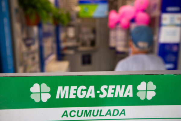 mega-sena-acumula-e-premio-vai-a-r$-10-milhoes.-confira-os-numeros