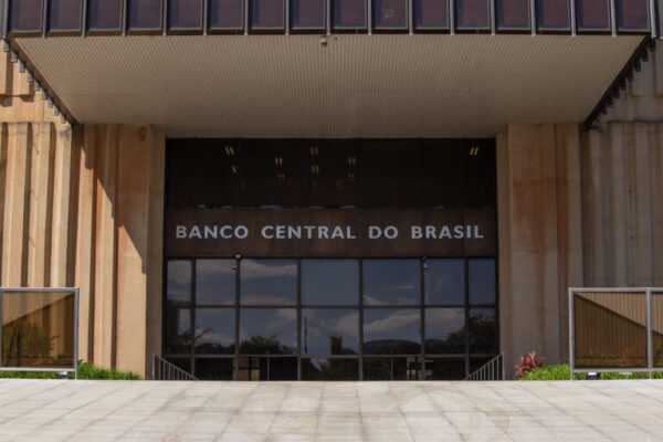 bc-divulga-ata-do-copom-que-explica-6a-alta-de-juros-nesta-terca-feira