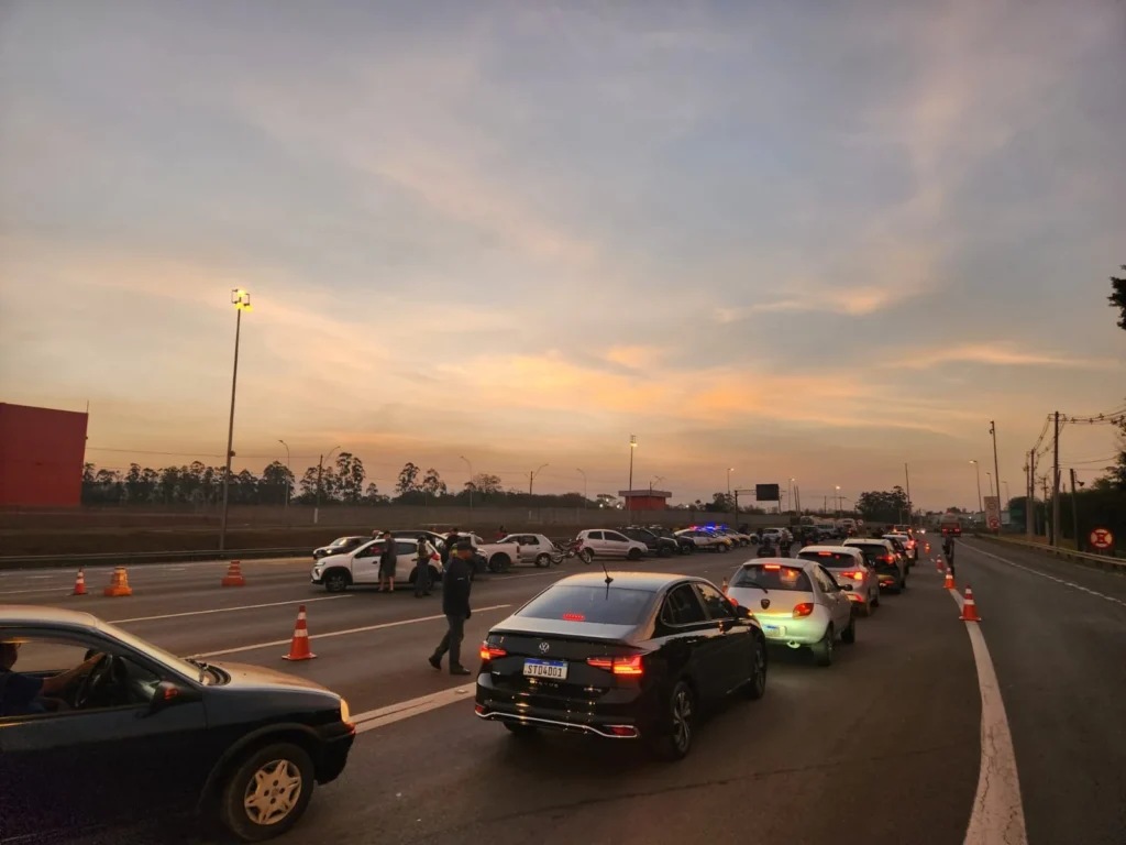 operacao-direcao-segura-e-realizada-na-rodovia-sp-332,-em-cosmopolis