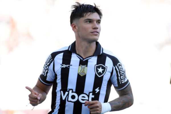 Vídeo: Botafogo marca gol no Santos com somente 22 segundos de jogo video:-botafogo-marca-gol-no-santos-com-apenas-22-segundos-de-jogo