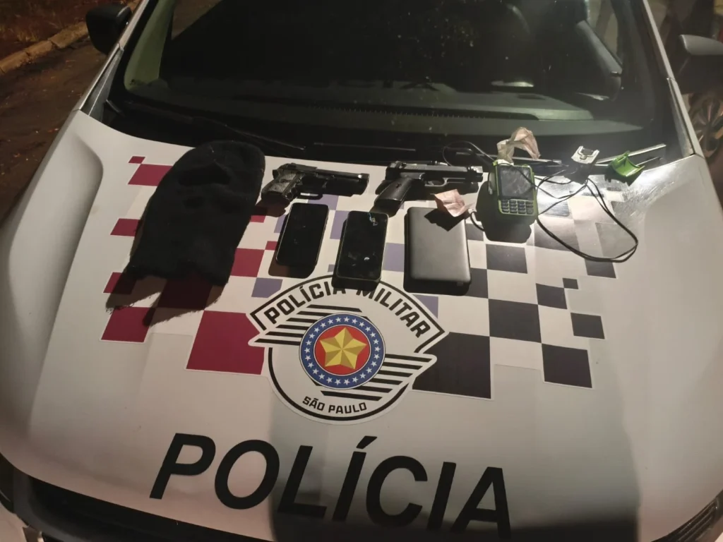 dois-homens-sao-presos-em-flagrante-por-roubo-em-cosmopolis