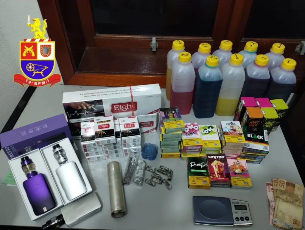 policia-militar-flagra-trafico-de-drogas-e-apreende-maquinas-de-jogo-de-azar-em-cosmopolis