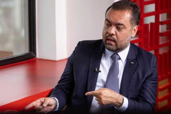 claudio-castro-marca-renuncia-do-governo-para-esta-segunda-(23/3)