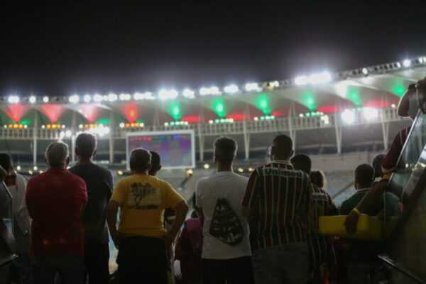 torcida-do-fluminense-critica-o-clube-apos-acatar-pedido-do-flamengo