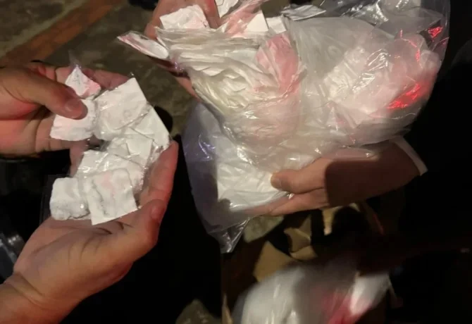 blitz-apreende-substancia-suspeita-durante-abordagem-em-cosmopolis