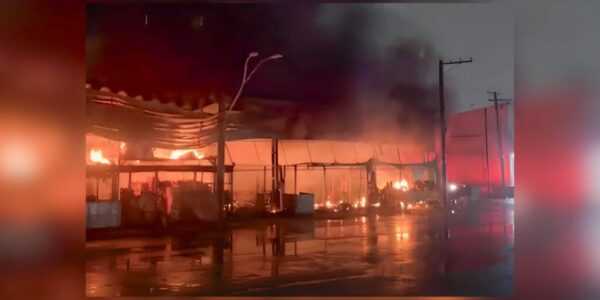 incendio-atinge-pavilhao-de-frutas-no-ceagesp;-nao-ha-vitimas