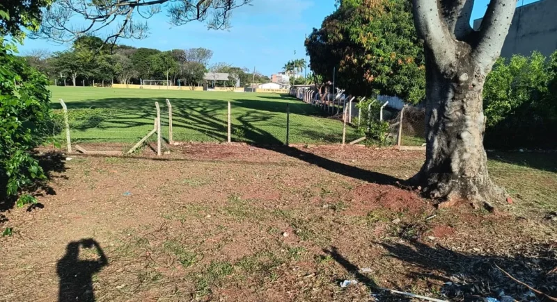 Campo do Vila Nova recebe serviços de limpeza e roçagem em Cosmópolis campo-do-vila-nova-recebe-servicos-de-limpeza-e-rocagem-em-cosmopolis